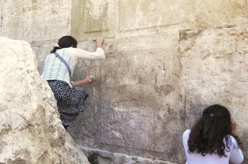 Western Wall Fallen Stones placing note