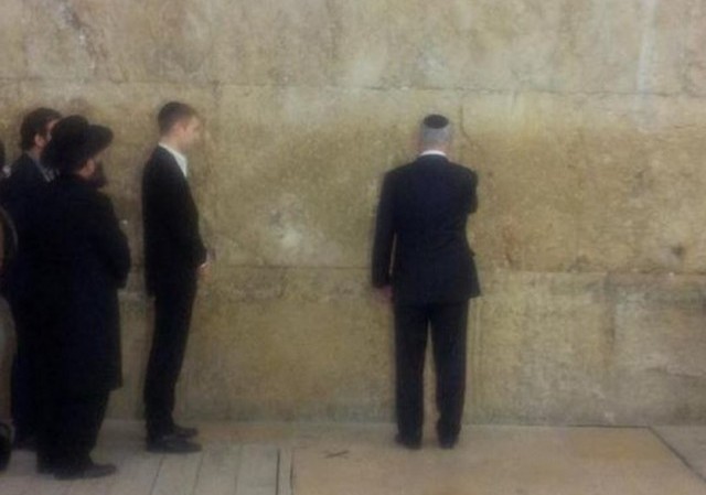 post-victory Western Wall visit