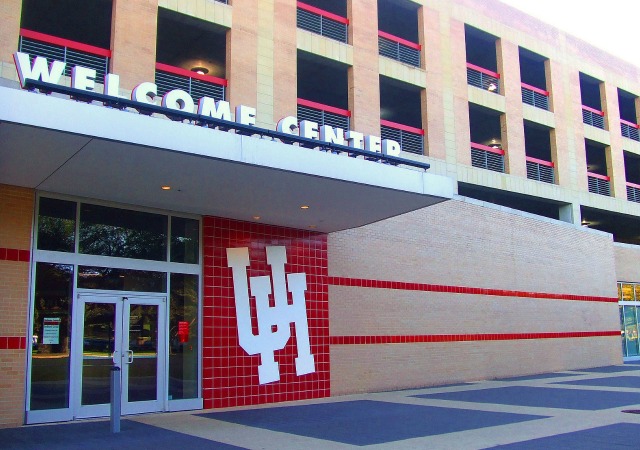 https://commons.wikimedia.org/wiki/File:UH_Welcome_Center.jpg
