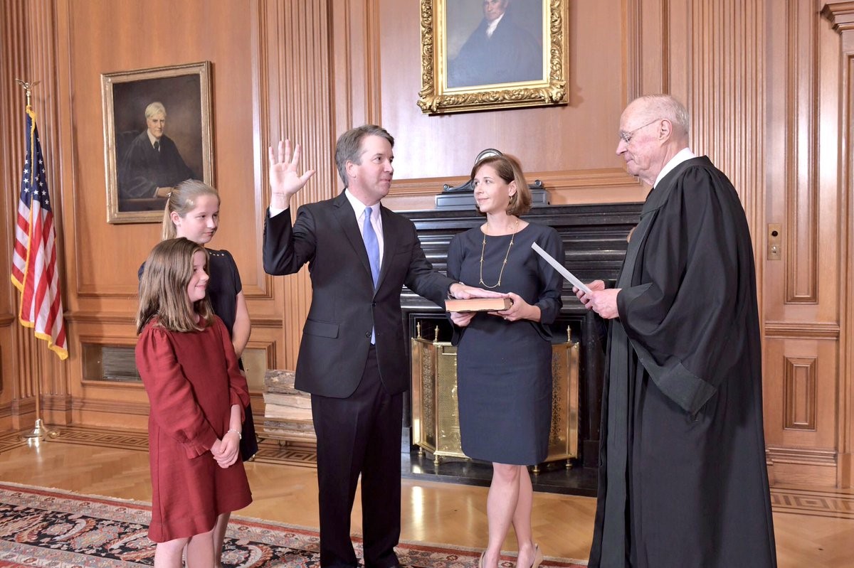 [Image: Brett-Kavanaugh-Swearing-In-Kennedy.jpg]